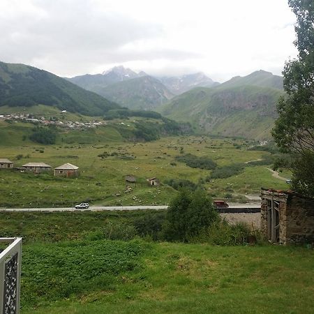 Zura'S Guesthouse Kazbegi Luaran gambar