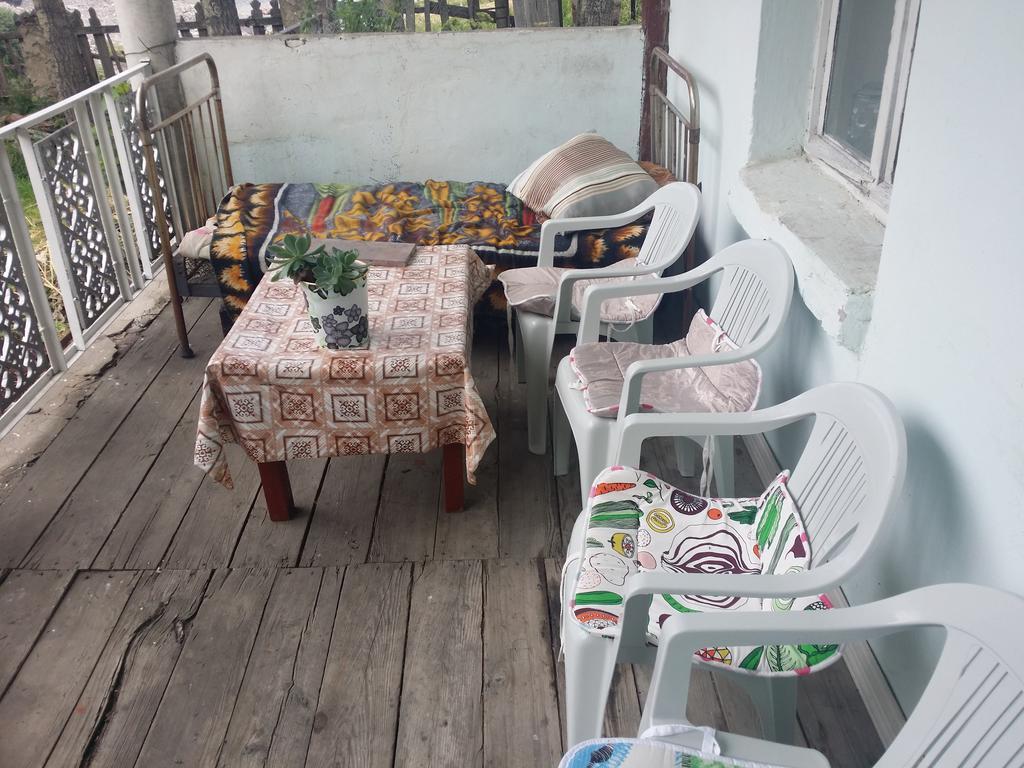Zura'S Guesthouse Kazbegi Luaran gambar